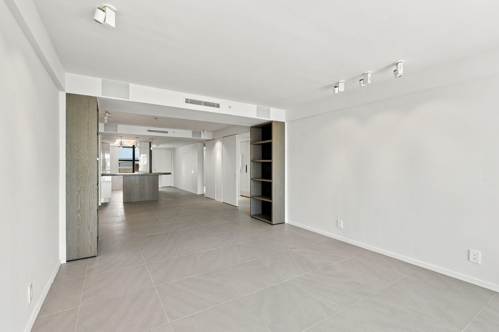 3901 S FLAGLER Drive 605