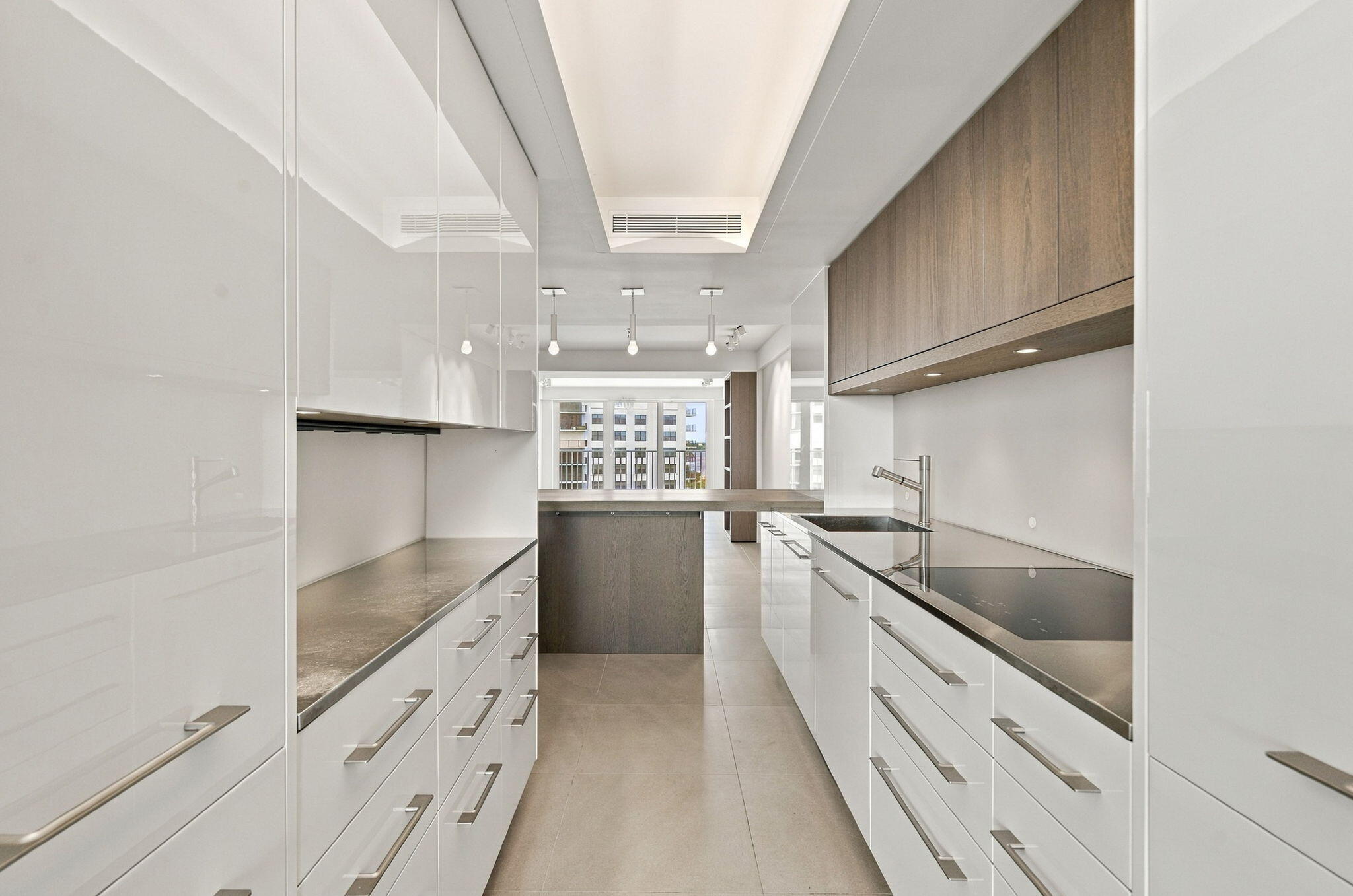 3901 S FLAGLER Drive 605