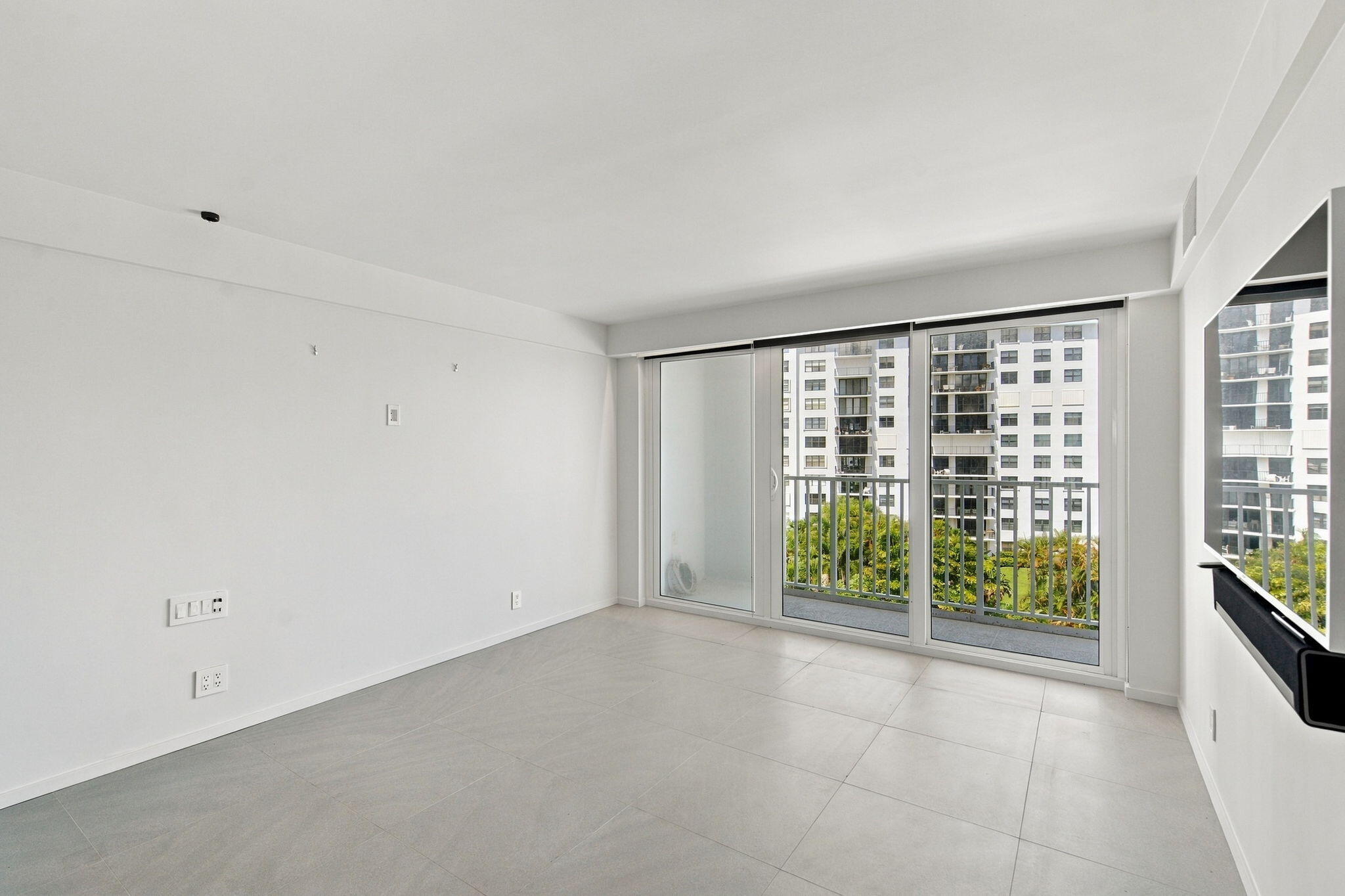 3901 S FLAGLER Drive 605