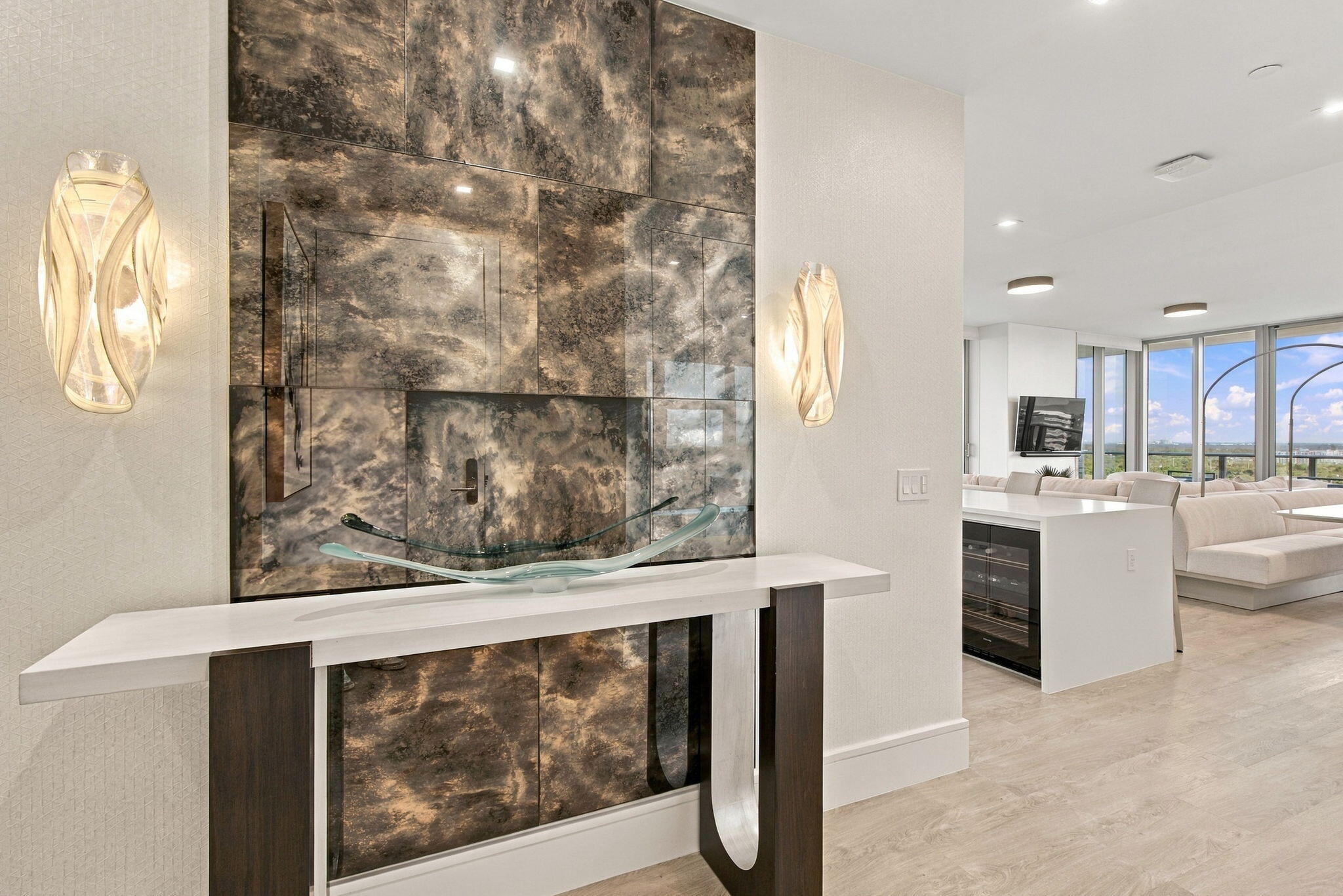 220 LAKE SHORE Drive 1423