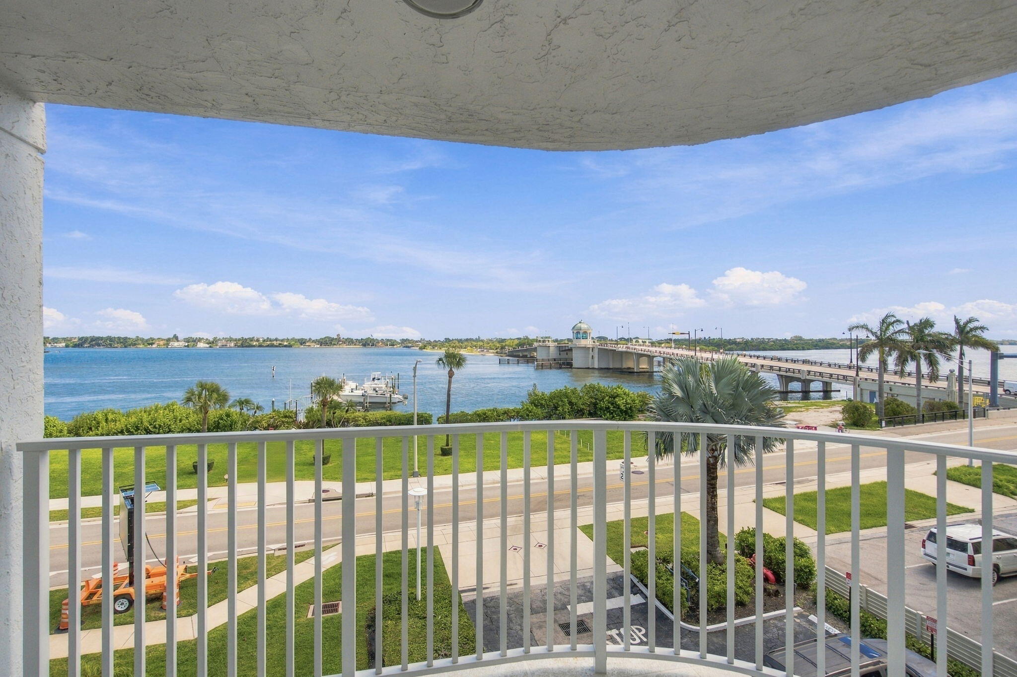 3901 S FLAGLER Drive 403