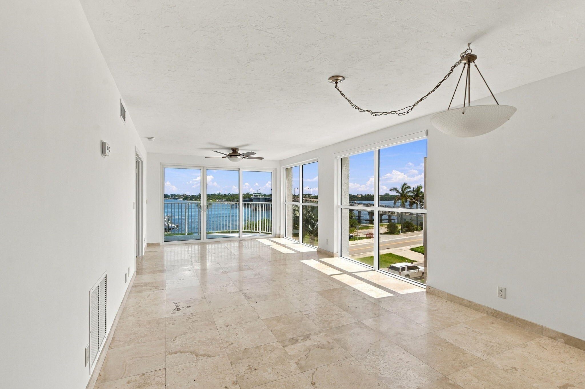 3901 S FLAGLER Drive 403