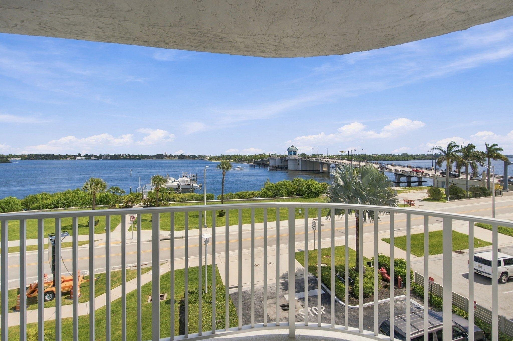3901 S FLAGLER Drive 403
