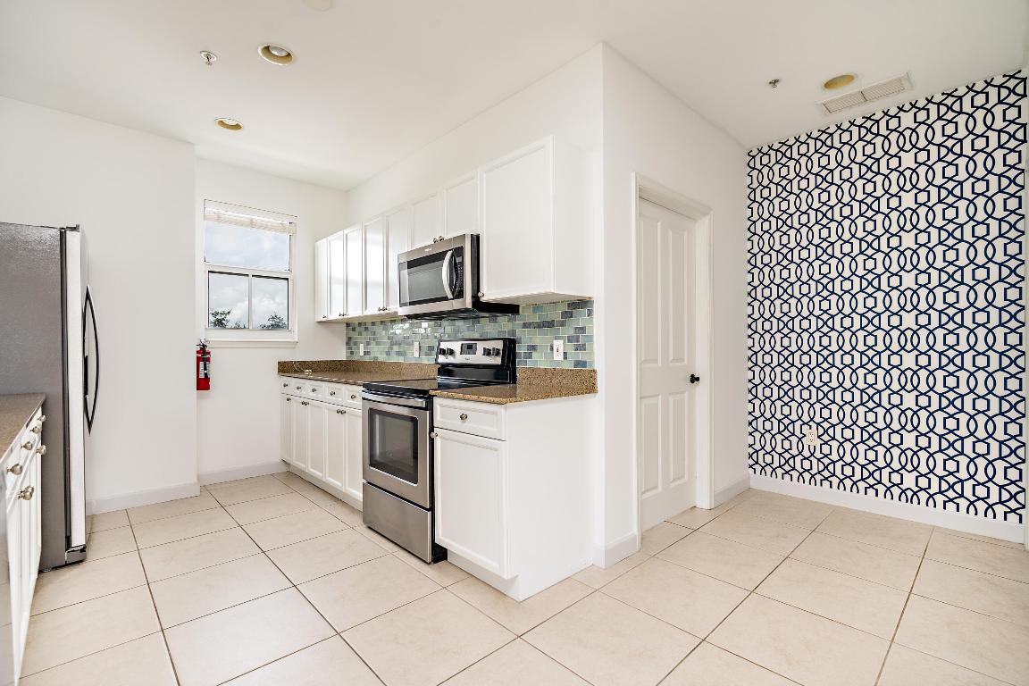 3960 N Flagler Drive Unit: 306