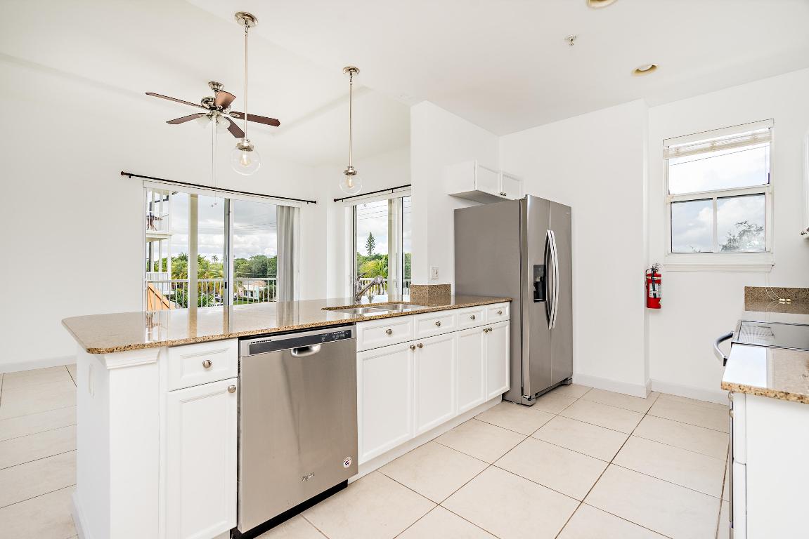 3960 N Flagler Drive Unit: 306