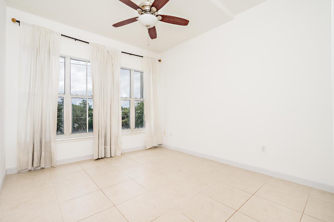 3960 N Flagler Drive Unit: 306