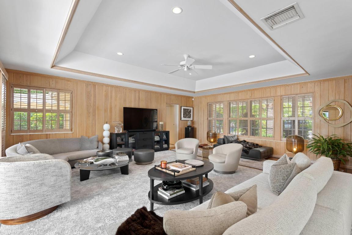 2916 Washington Road