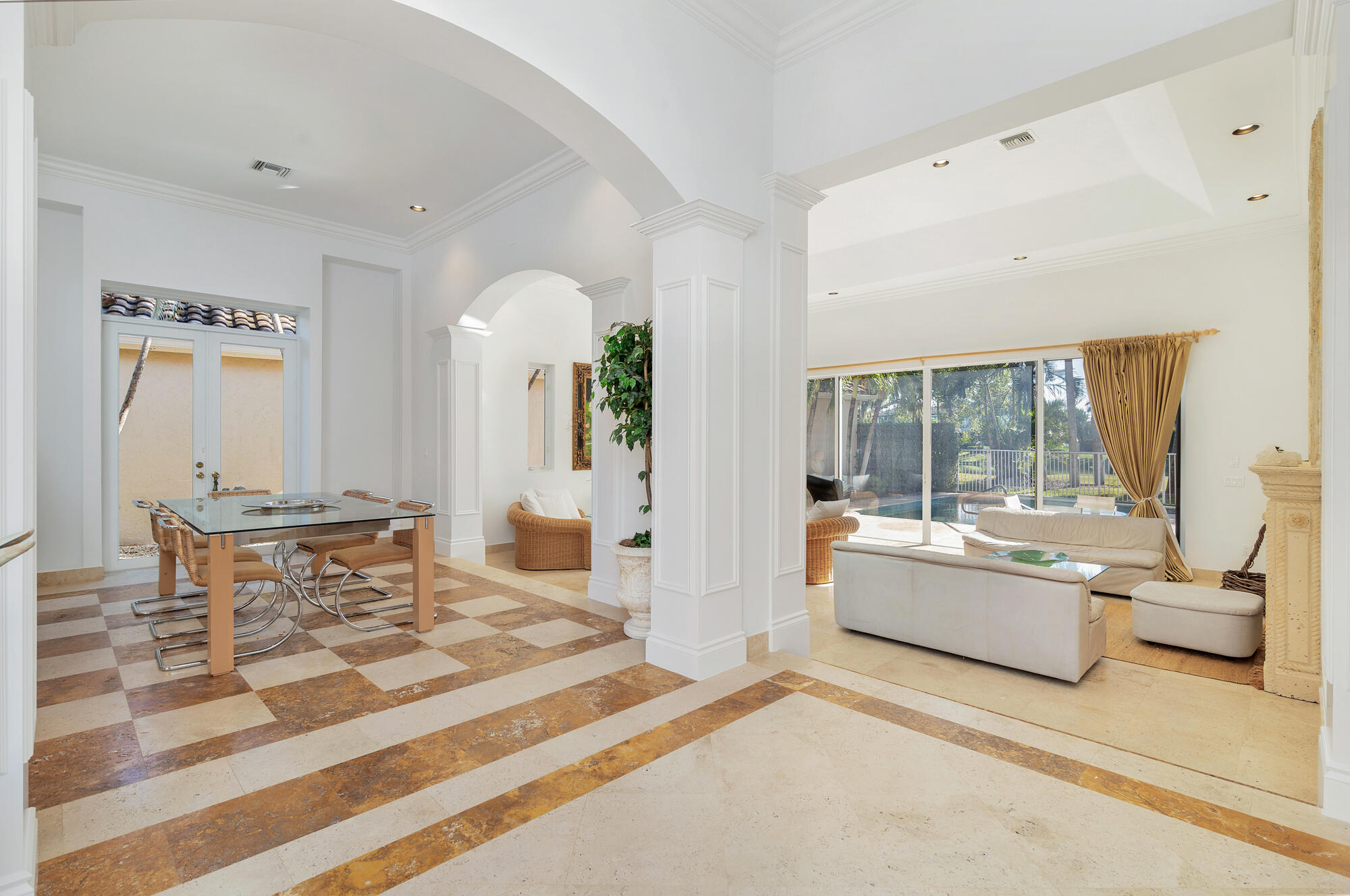 12610 Sunnydale Drive