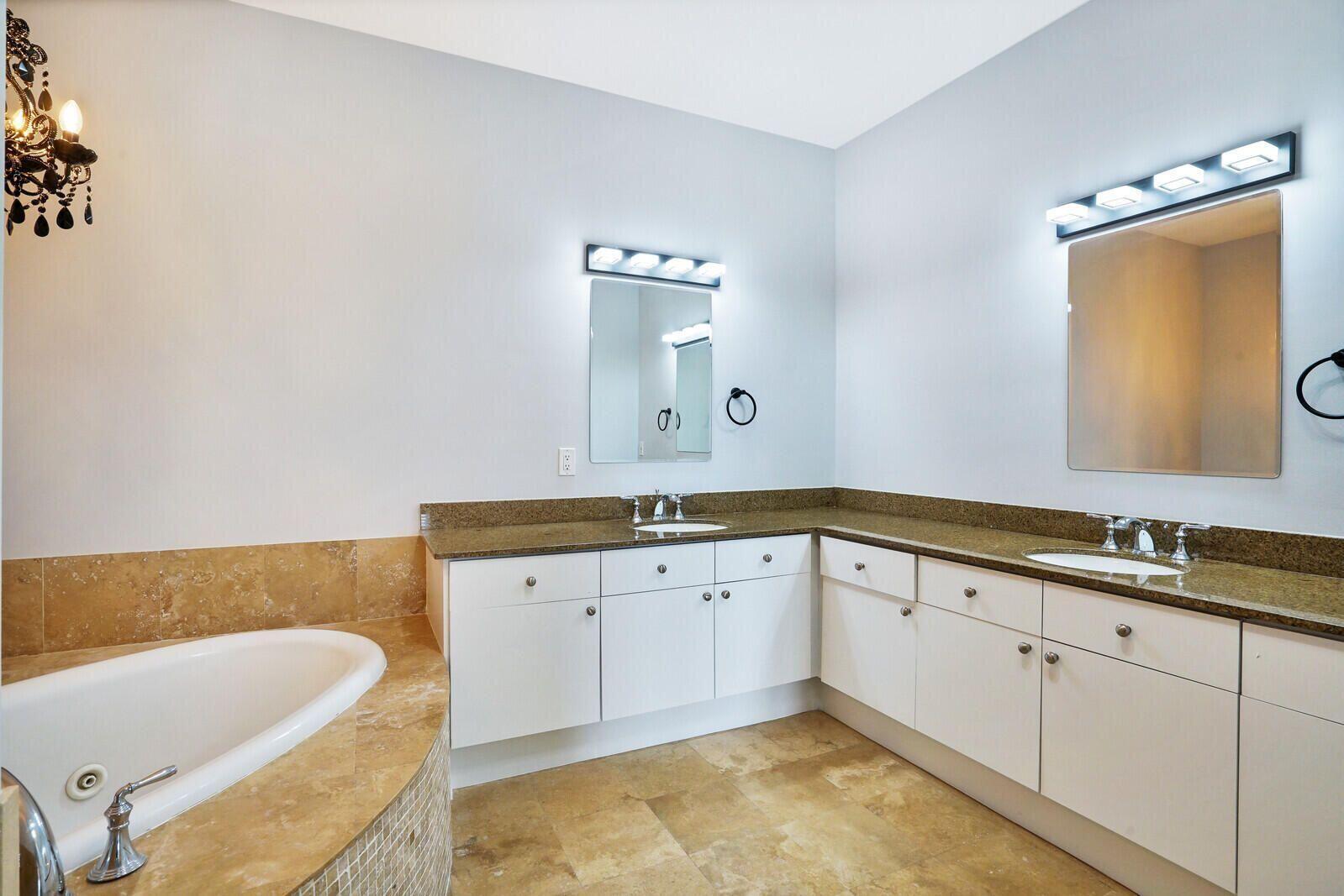 3940 N Flagler Drive 402