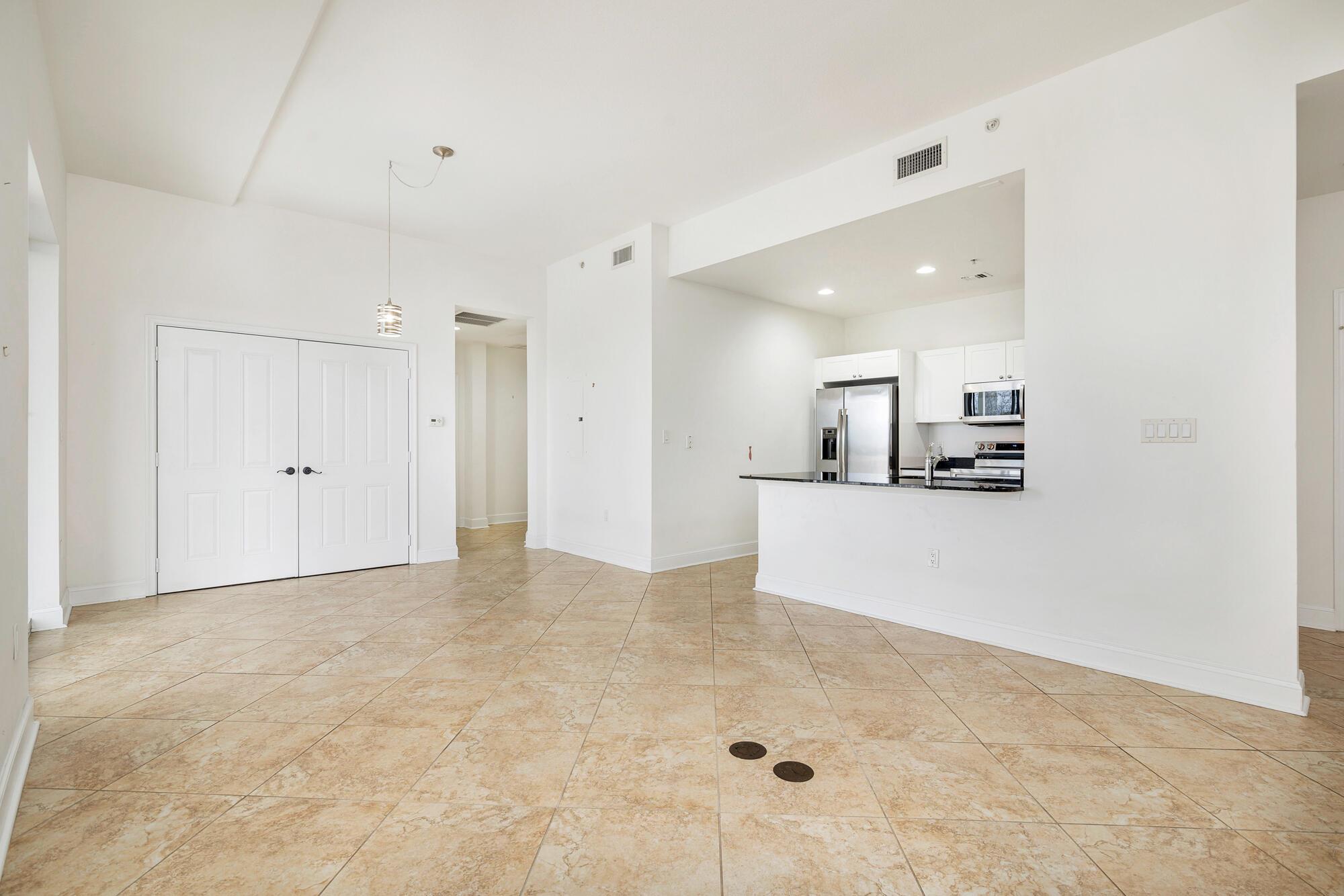 3960 N Flagler Drive 305