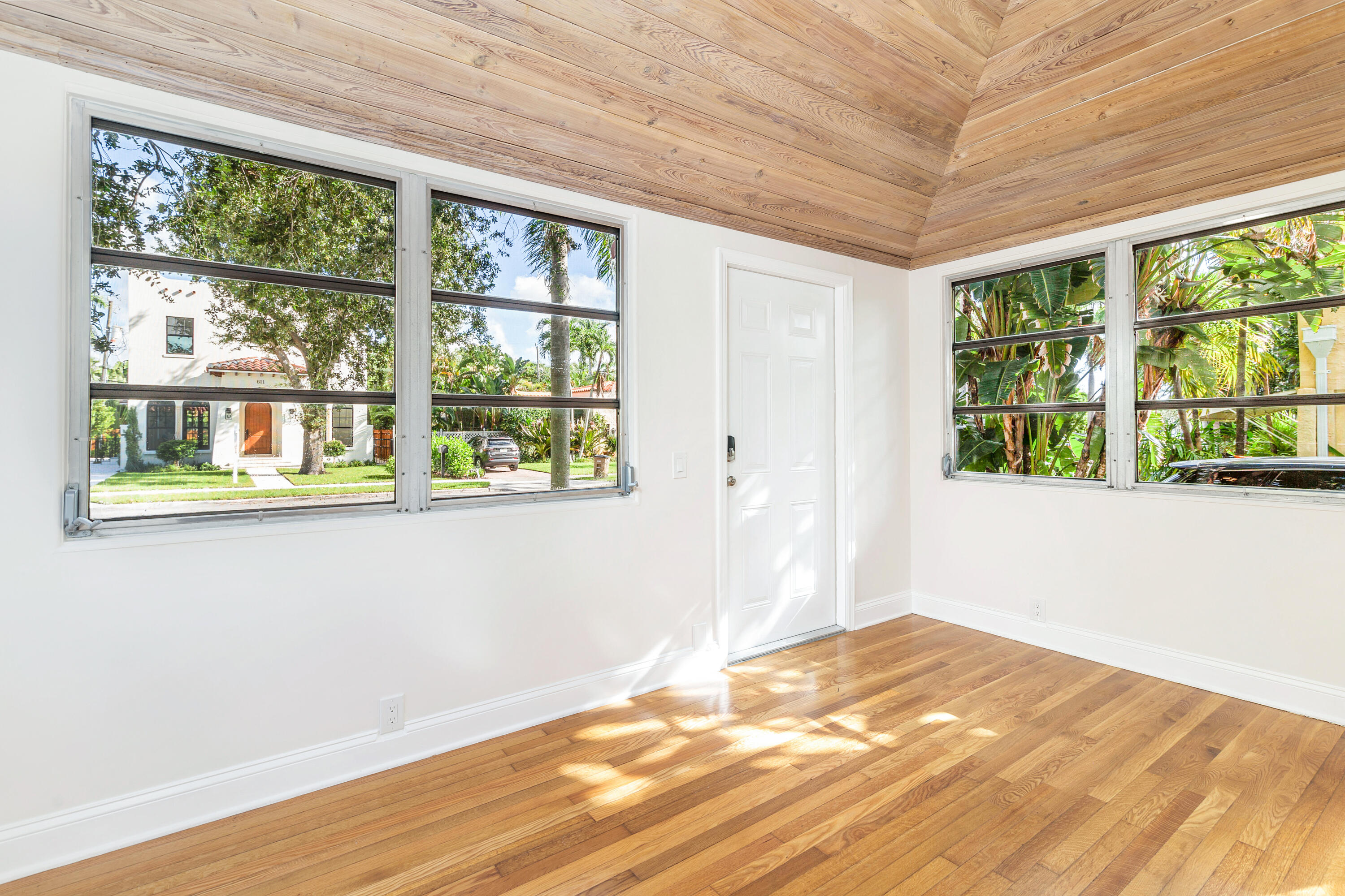 608 Sunset Road
