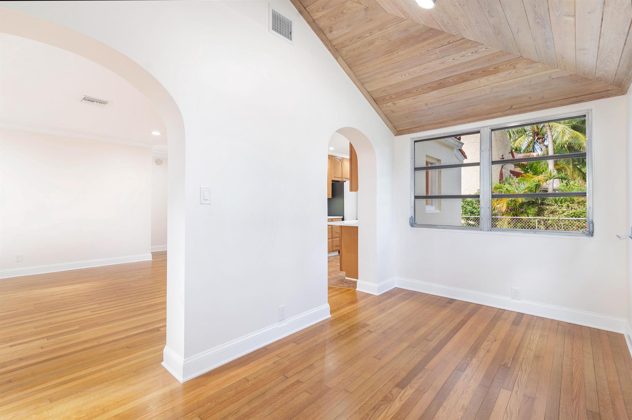 608 Sunset Road