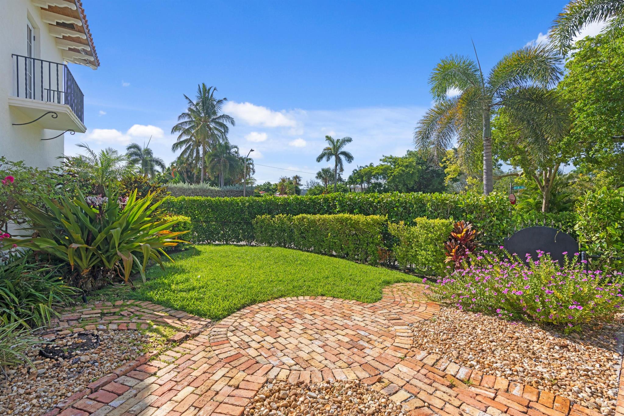 3201 N Flagler Drive