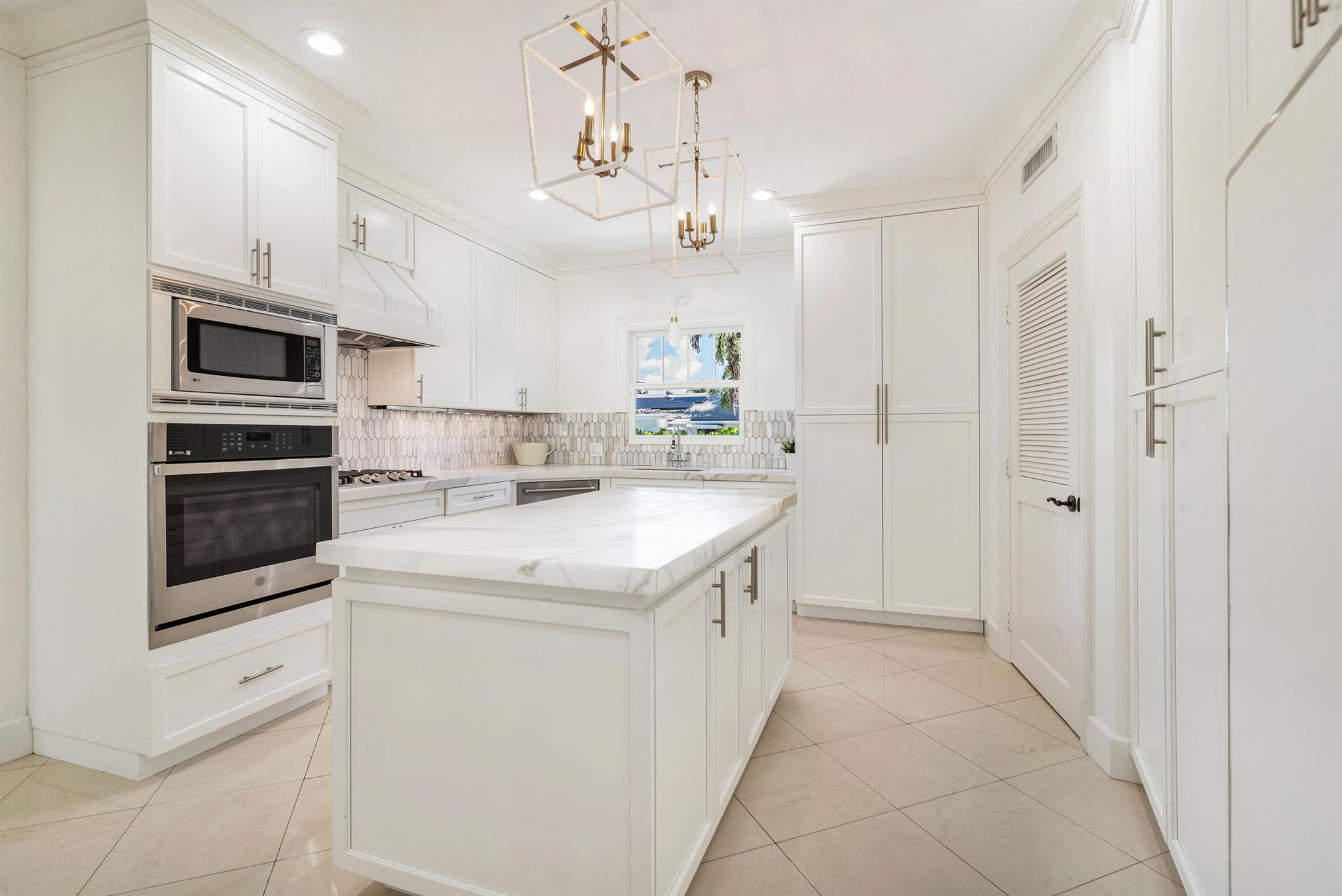 3201 N Flagler Drive