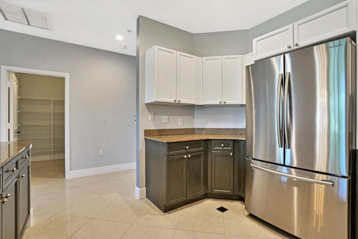 3940 N Flagler Drive 402