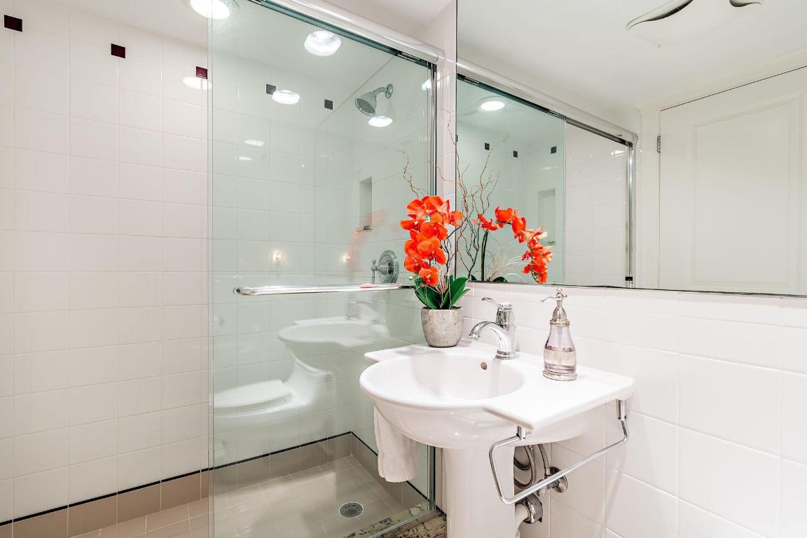 3901 S Flagler Drive 1104, West Palm Beach Unit: 1104