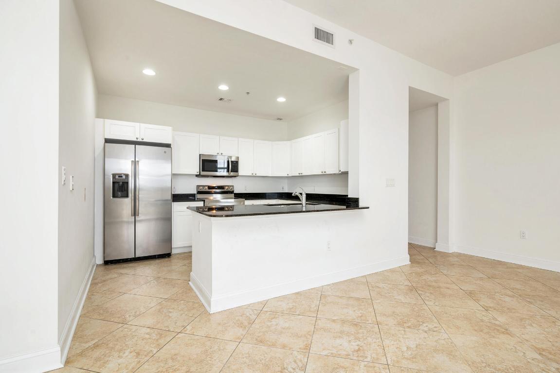 3960 N Flagler Drive 305, West Palm Beach Unit: 305