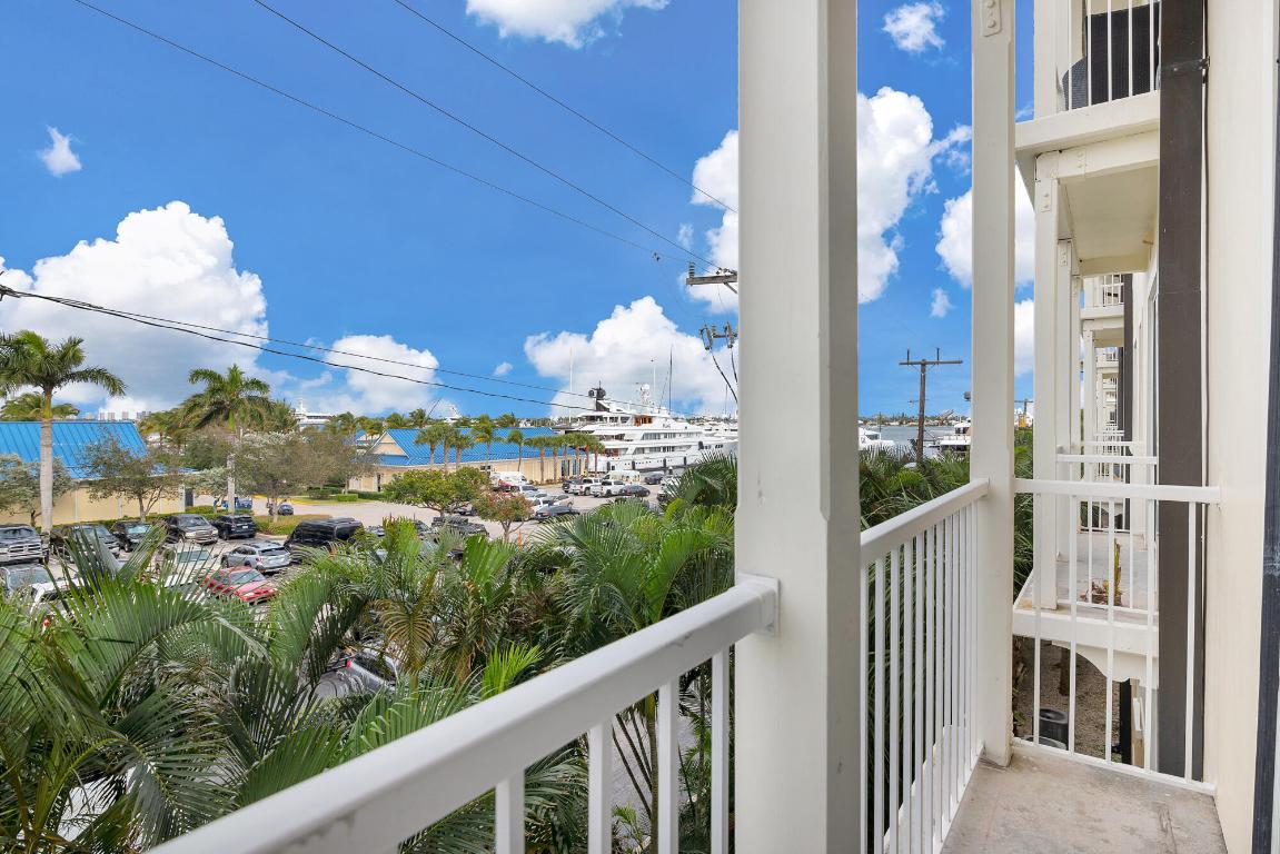 3960 N Flagler Drive 305, West Palm Beach Unit: 305