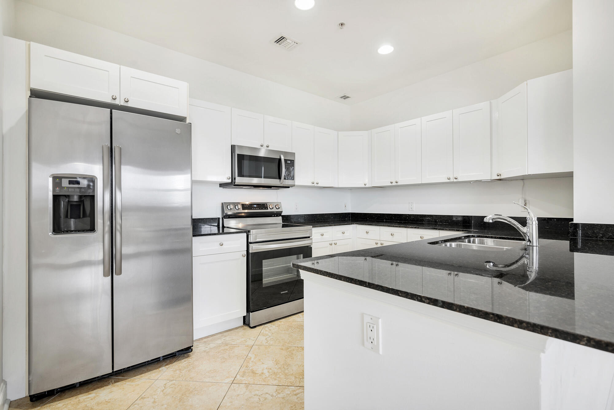 3960 N Flagler Drive 305, West Palm Beach Unit: 305