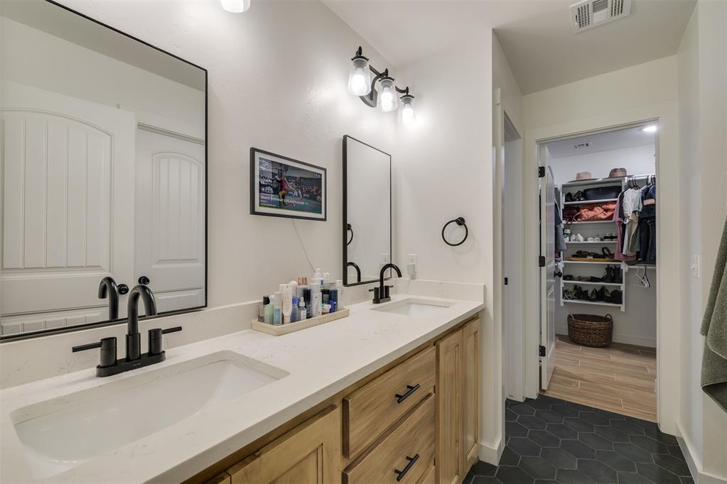 2338 County Road 1335