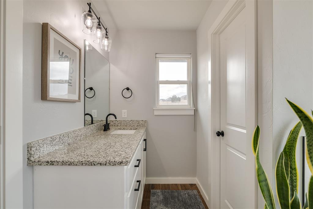 2000 Loyal Roots Circle