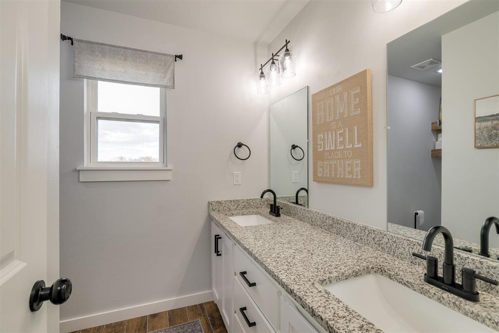 2000 Loyal Roots Circle