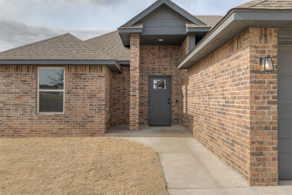 2000 Loyal Roots Circle