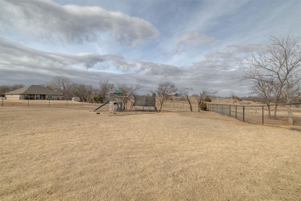 2000 Loyal Roots Circle