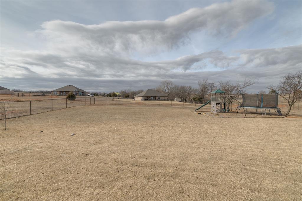 2000 Loyal Roots Circle