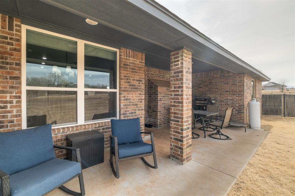 2000 Loyal Roots Circle