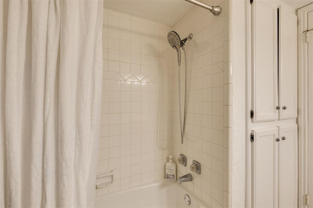 3003 River Oaks Drive Unit: 120