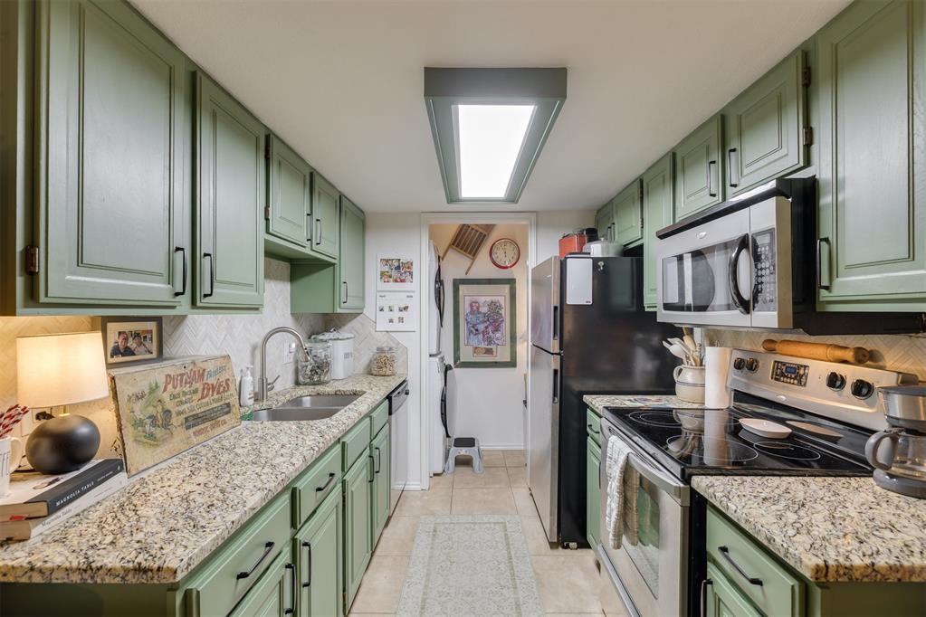 3003 River Oaks Drive Unit: 120