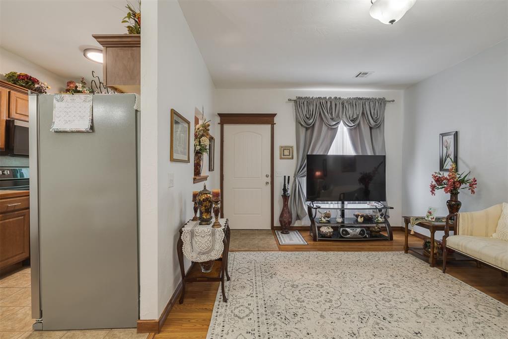 1812 Alameda Street Unit: 222