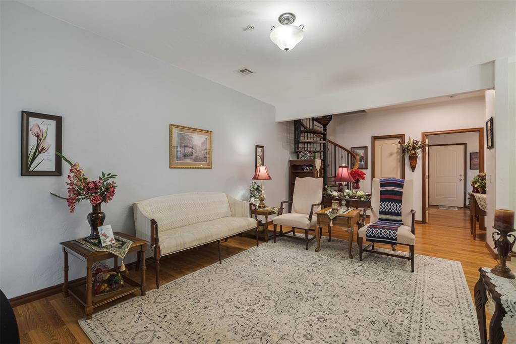 1812 Alameda Street Unit: 222