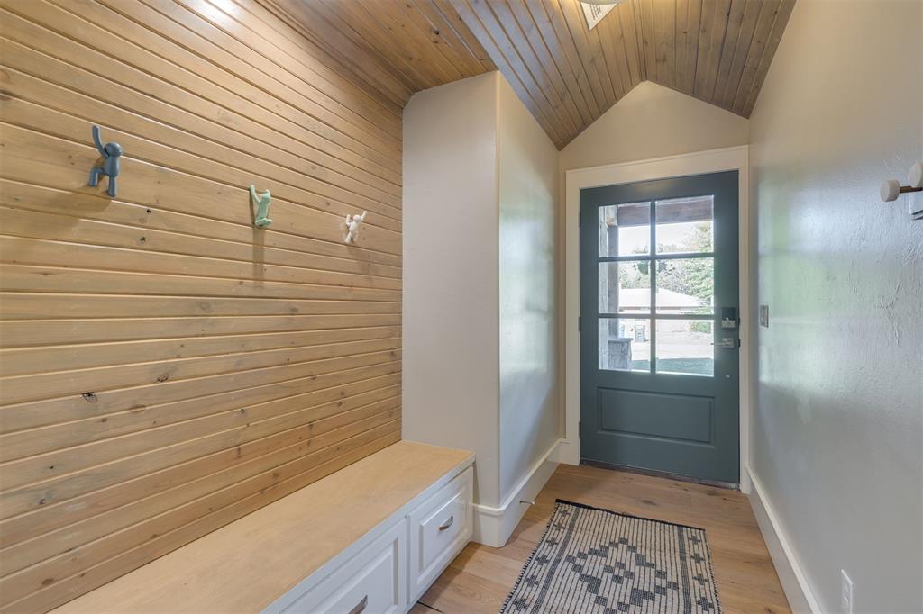 2503 Walnut Road