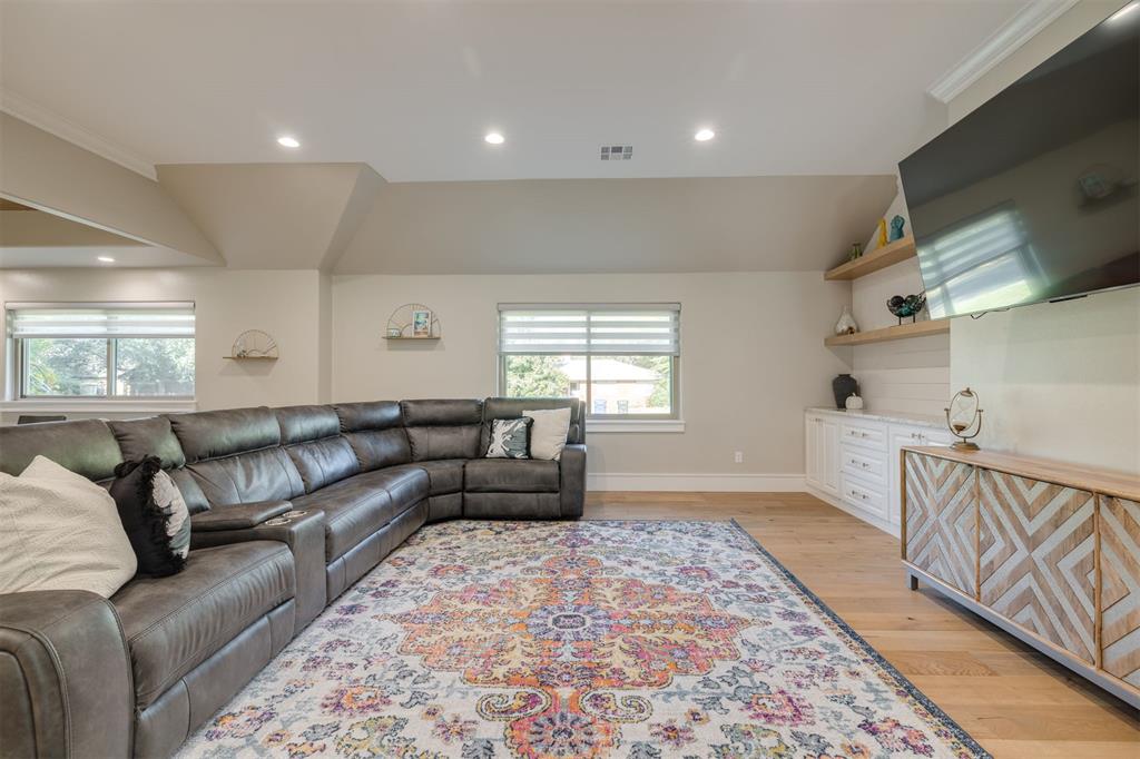 2503 Walnut Road