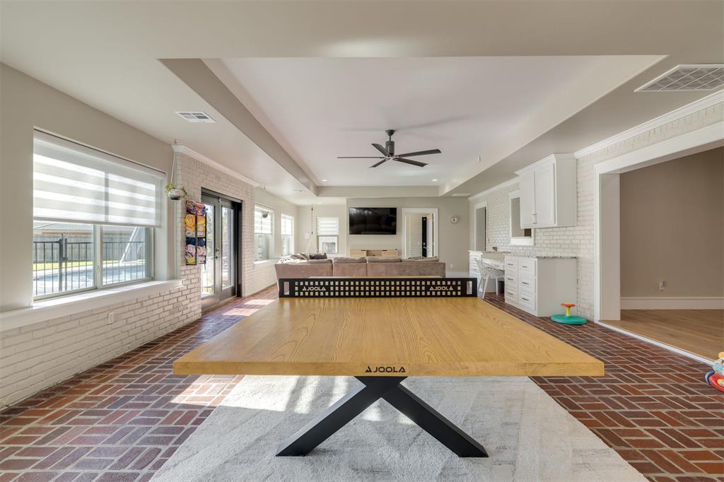 2503 Walnut Road