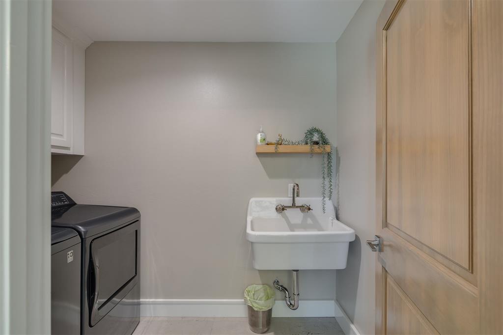 2503 Walnut Road