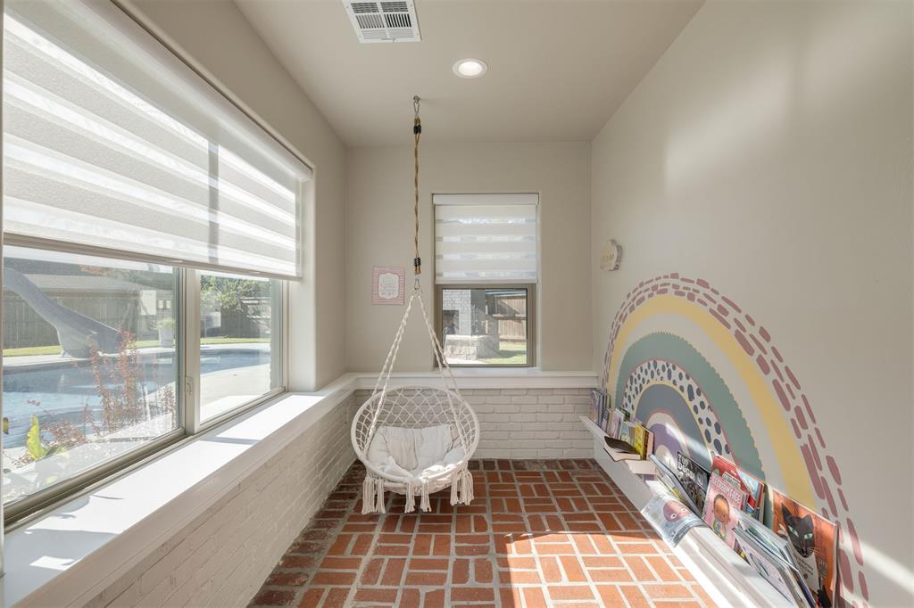 2503 Walnut Road