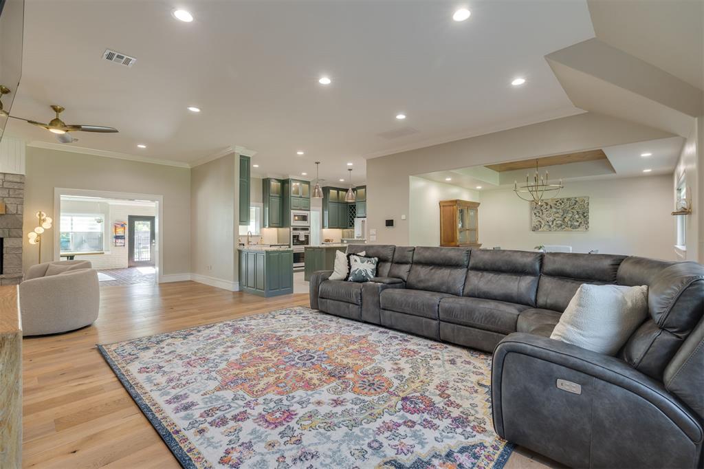 2503 Walnut Road