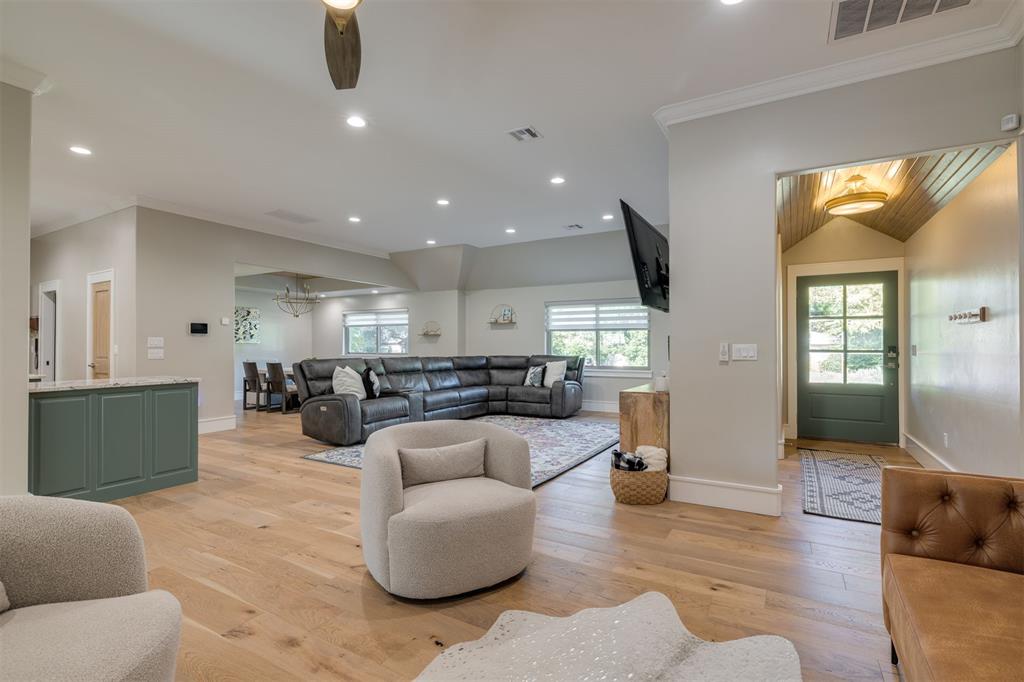2503 Walnut Road