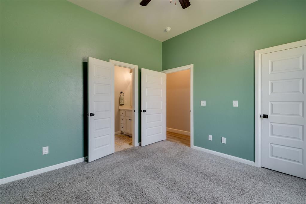 3904 Wedgewood Creek Drive