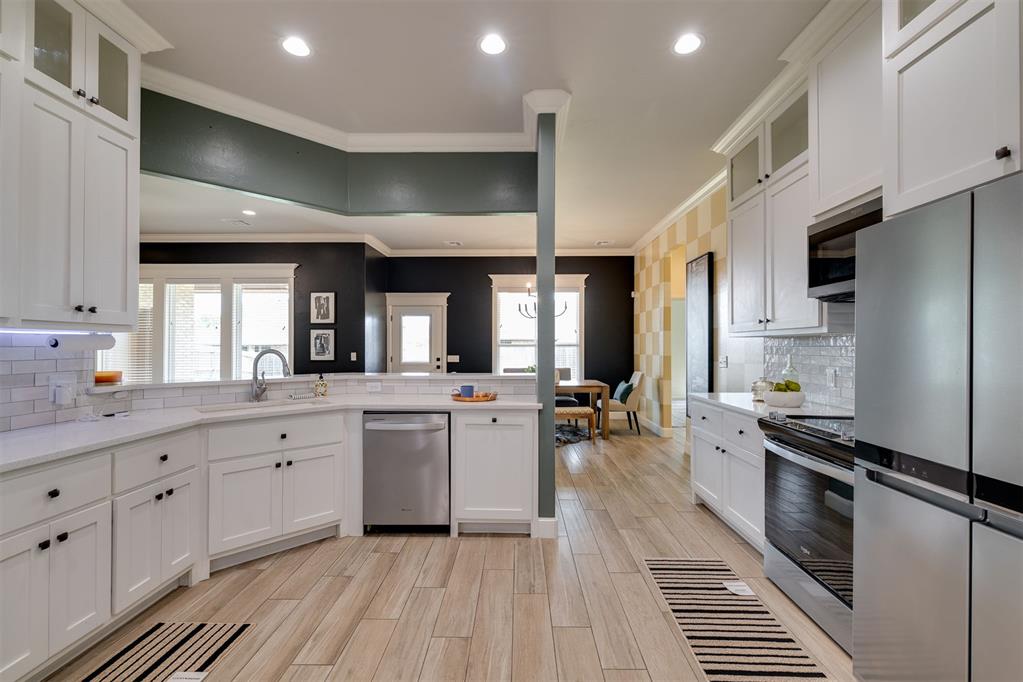 3904 Wedgewood Creek Drive