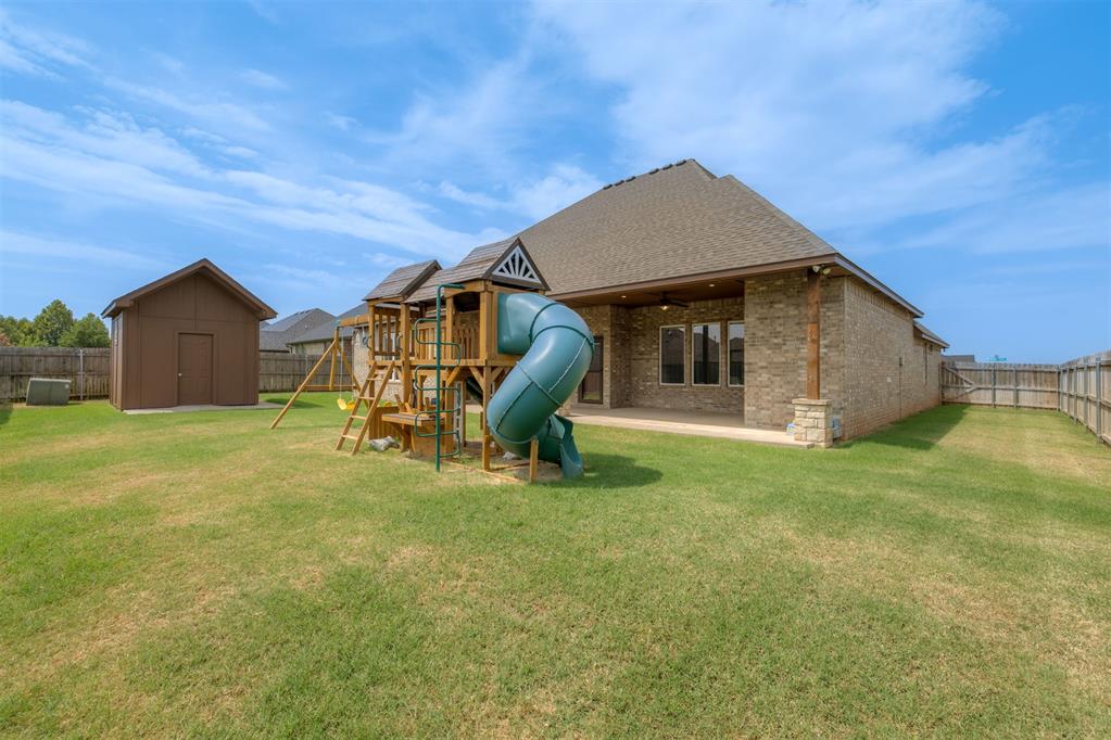3904 Wedgewood Creek Drive