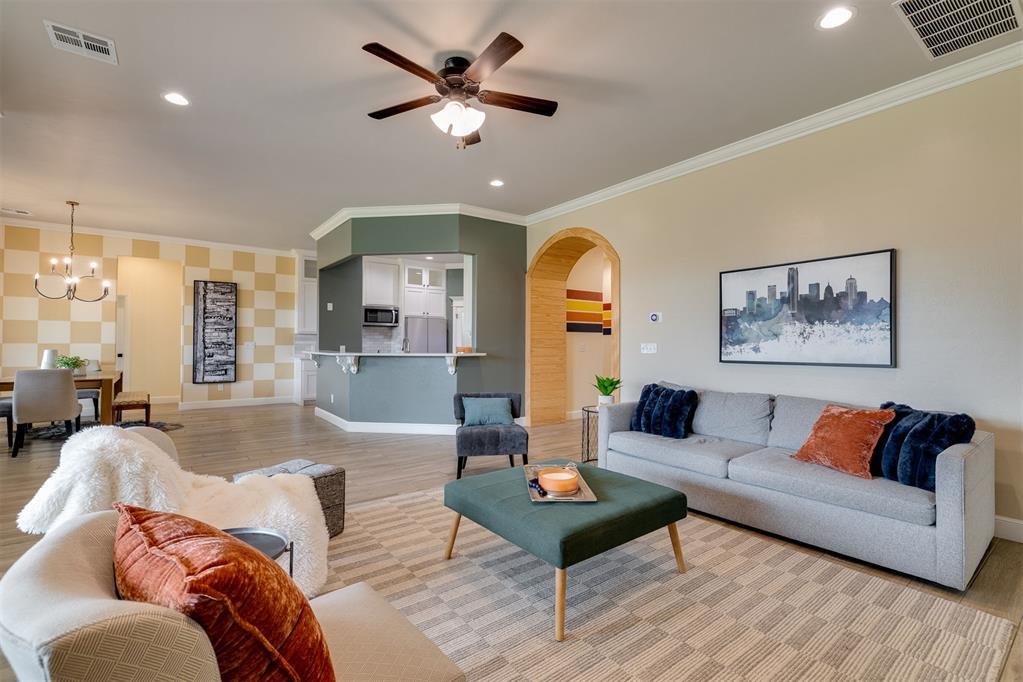 3904 Wedgewood Creek Drive