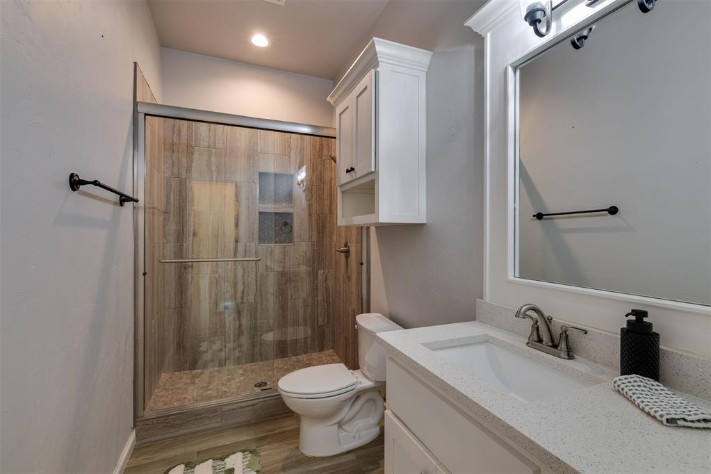 3904 Wedgewood Creek Drive