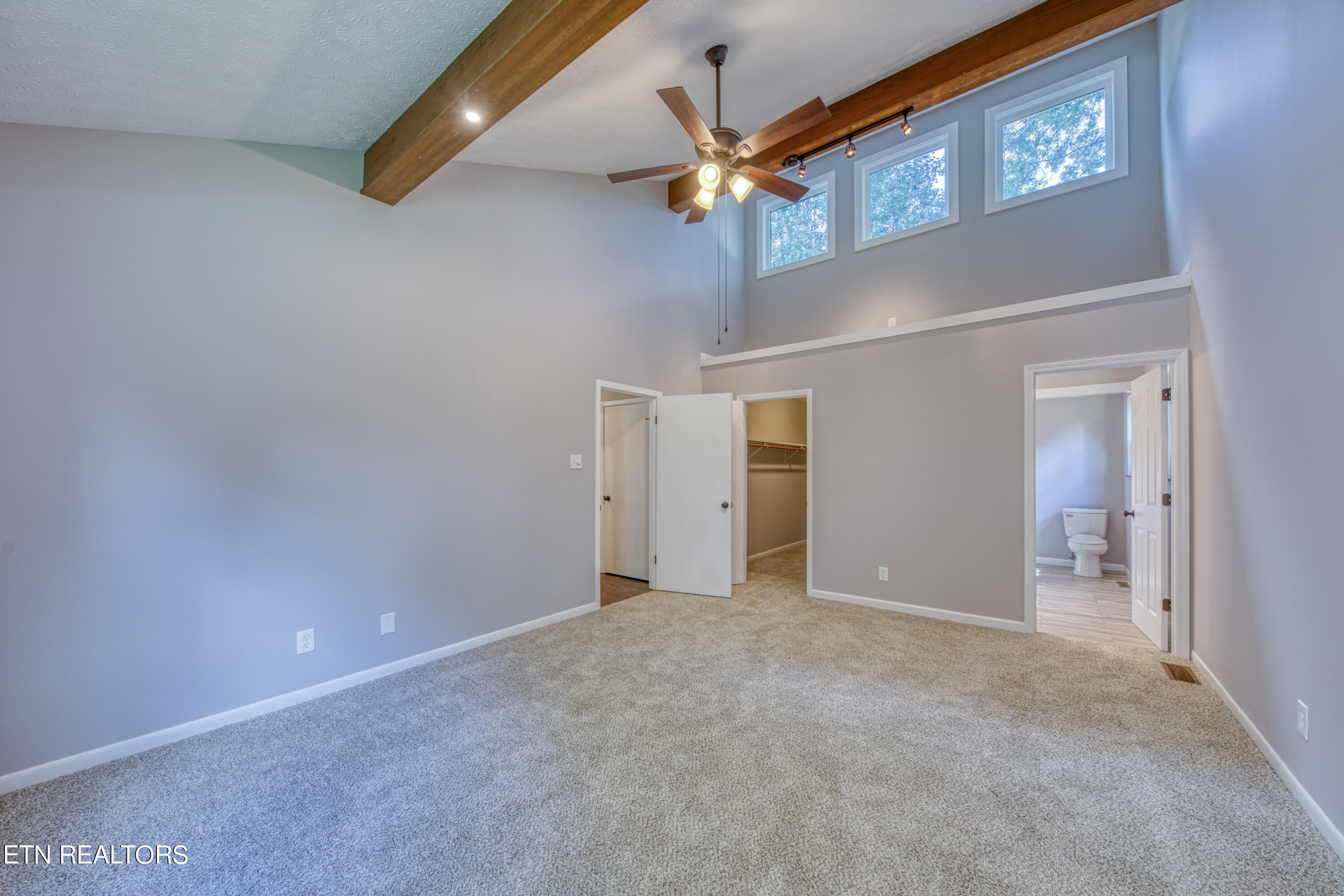 737 Plainfield Rd