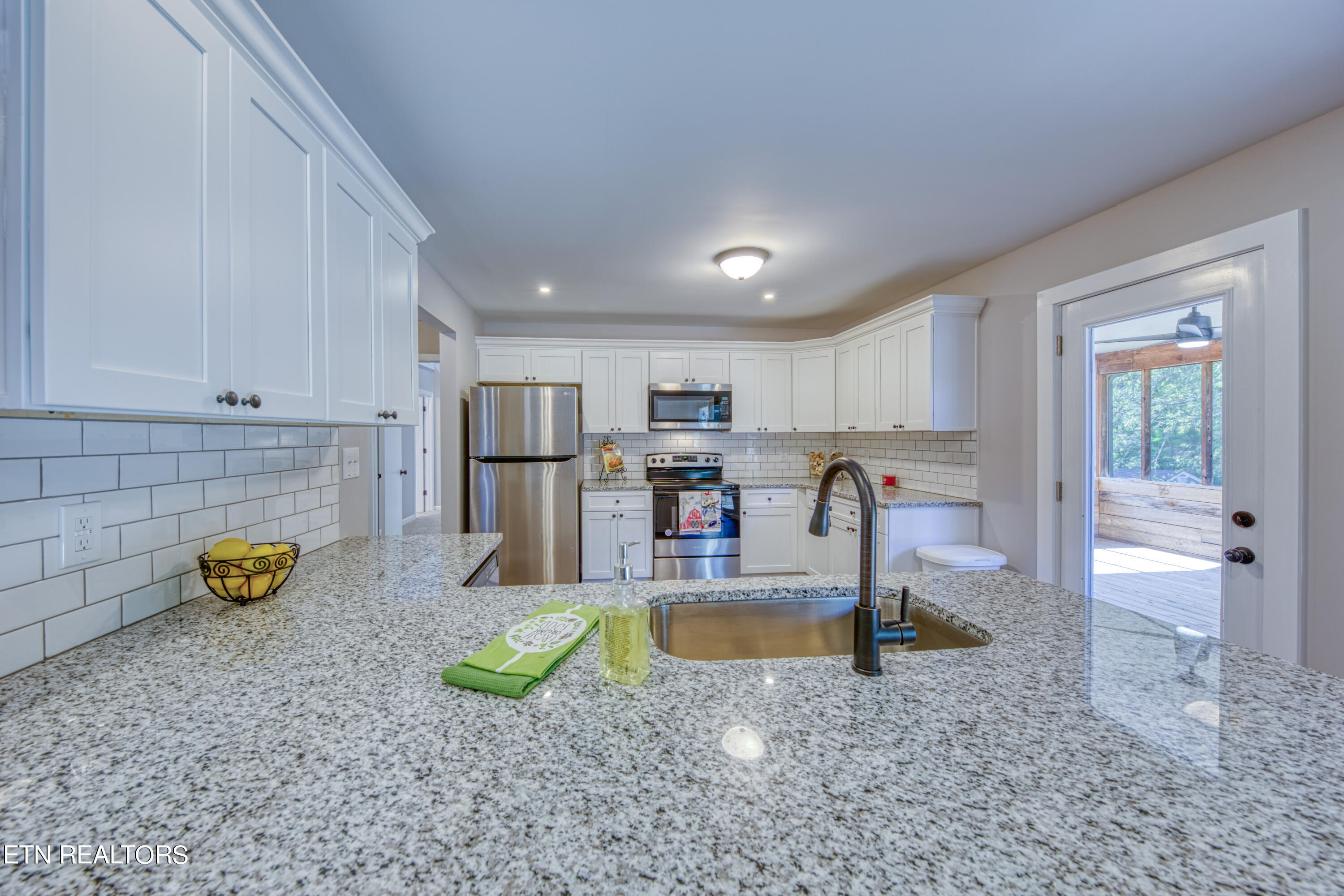 737 Plainfield Rd