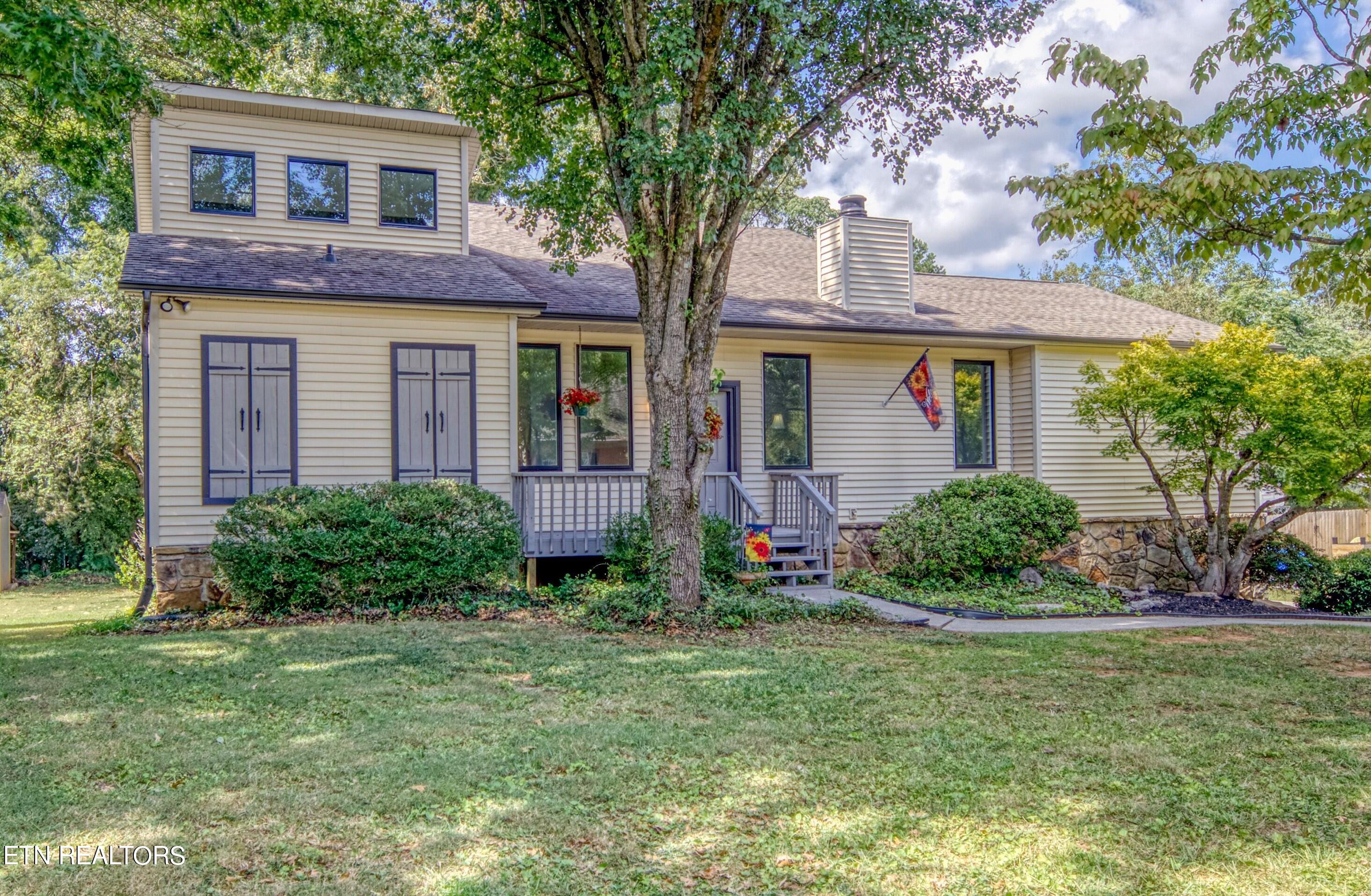 737 Plainfield Rd