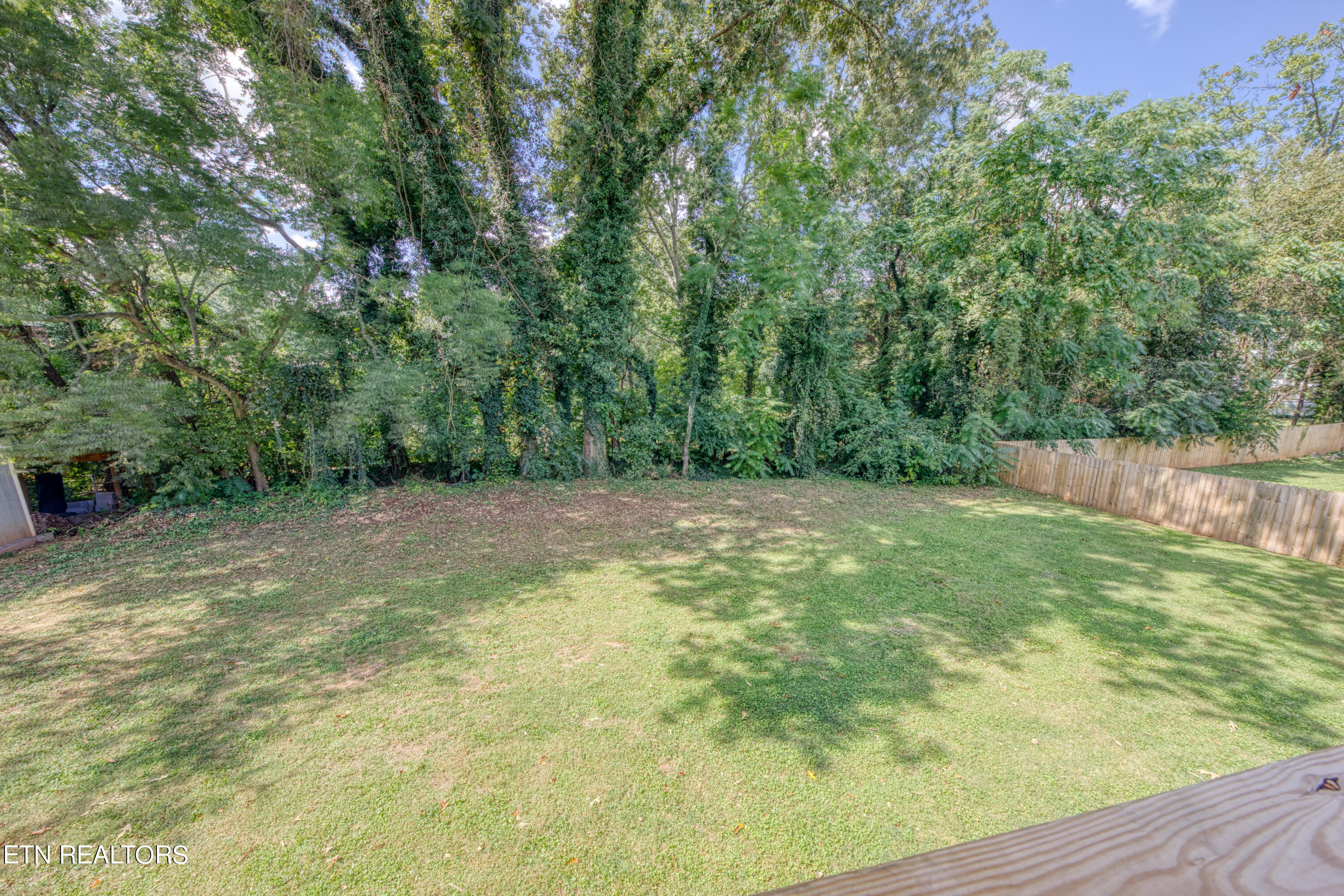 737 Plainfield Rd